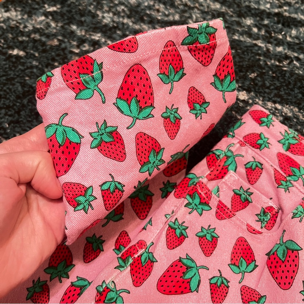 Dolls Kill Sugar Thrillz Pink Strawberry Fields Denim Jeans Whimsical Cute Berry - Picture 4 of 10